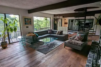 Grande maison style suisse - Location mensuelle, saisonnière ou annuelle