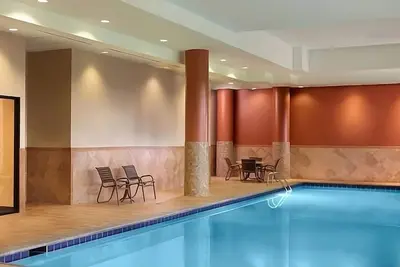 Always a Great Idea To Unwind! 2 Convenient Units, Pool, Pets Allowed