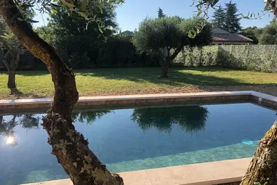 Image de Villa Neuve Standing piscine, climatisée aux portes d' Uzès, Pont du Gard 10 min