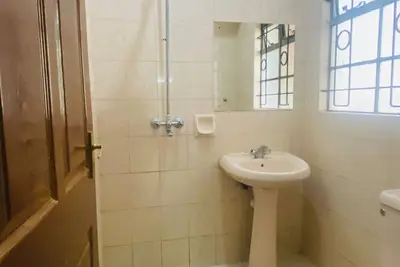 Image de Unveil Nairobi's Charm: Luxurious 4br Haven in Prestigious Westlands!
