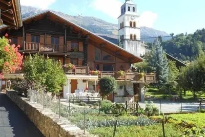 Image de 1er étage, parking, télévision, casier à ski, 24m², Arêches-Beaufort