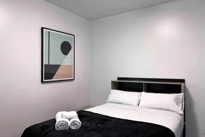 Image de Skyline View on Synagogue – Comfortable City Apartment in Adelaide's East End