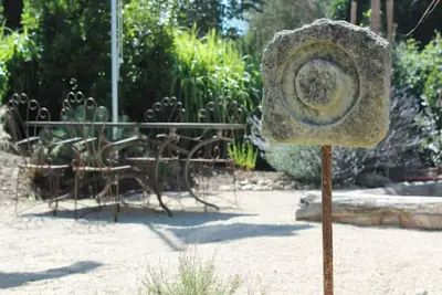 Image de Joli appart avec terrasse sous les platanes