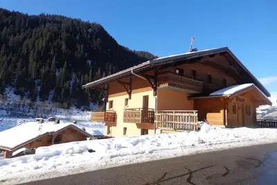 Étage -2, terrasse, parking, télévision, 25m², Châtel
