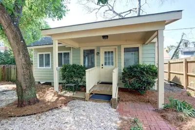 Image de The Tea Olive Cottage, Quaint | Pet-Friendly!