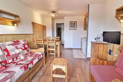 Image de À 10m des pistes de ski, 5ème étage, balcon, casier à ski, 25m², La Tania