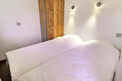 Image de À 10m des pistes de ski, 6ème étage, balcon, casier à ski, 25m², La Tania