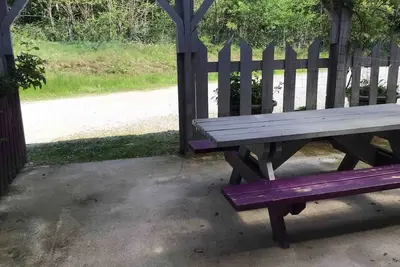 Image de Appartement indépendant Gris et Mauve, rdc, parking devant.