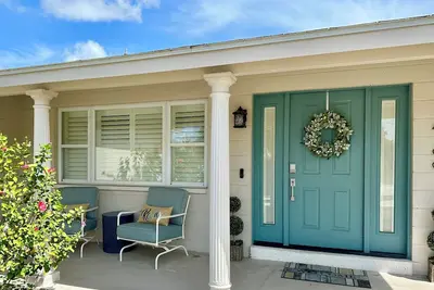 Image de Z's Gulf Coast Getaway - A mile to Indian Rocks Beach! Hot Tub & Dog Friendly!