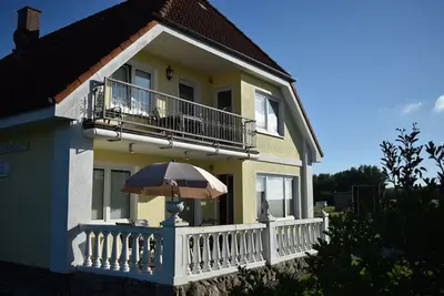 Image de Haus zum Strand \"Perle\" in beautiful nature close to the Baltic Sea in Barendorf