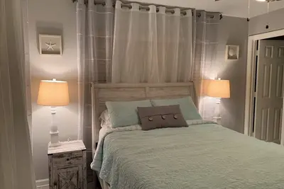 Image de Coastal Retreat Near Beach\n