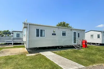 Image de Superb 6 berth caravan at St Osyth Beach, near Clacton-on-Sea ref 28008mc