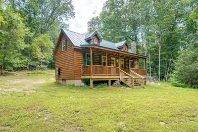 Image de Marlinton Cabin Rental w/ Greenbrier River Access!