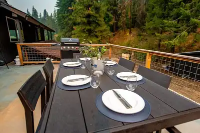 Image de Modern mountain retreat, luxurious & cozy, ~18 mins to Leavenworth, Dogs Ok