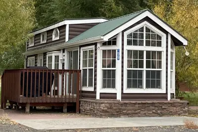 Image de Our lumberjack inspired cabin on Warden Lake