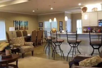 Image de Spend the holidays at this serene mountaintop retreat