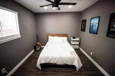 Image de New Contemporary 2 Br Home In The Heart Of Austin