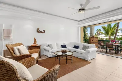 Image de Rare 15% Off June 5-9, Short Walk to Beach W/Pool!