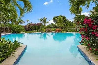 Image de Walk to Grace Bay, Pool, Ocean Views! (#3)