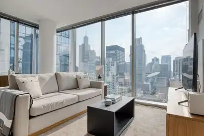 Image de Premium Loop 2br w/ Gym, Playroom & Pool, close to L, by Blueground