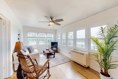 Image de Secluded, romantic cottage with stunning views of the Hudson River