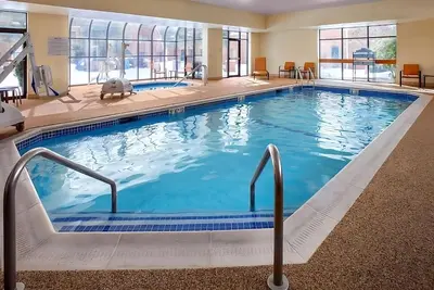 Image de Indulge in Home-Like Comfort! w/ Pool, Short Drive to Dean Pond, Pet-Friendly!