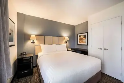 Three Pet-friendly Units! Comes with Full Kitchens, Near Six Flags Over Texas!