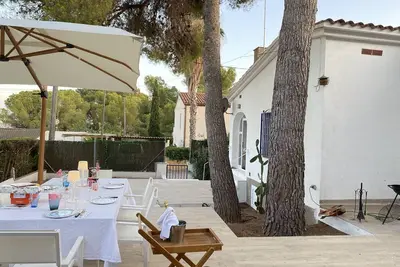 Image de Très jolie maison idéale pour famille à 100m de la mer, 700m des plages.