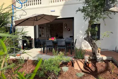 Image de Beautiful Villa With Jacuzzi and Garden in City of Barcelona