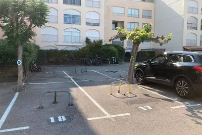 Image de Grand F2 mer Parking Loggia Aménagé Équipé Clim mobile réversible, téléviseur