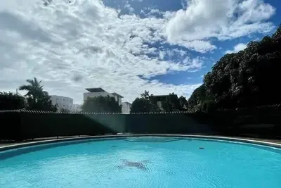 Image de L'appart dans les Nuages * Piscine * Vues panoramiques * Proche aéroport