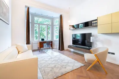 Image de Elegant Paris Ave. apartment