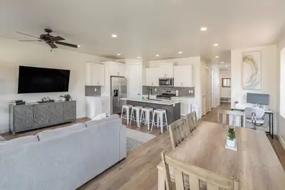 Image de Poolside Palisades at The Ledges *Resort Amenities Included! *