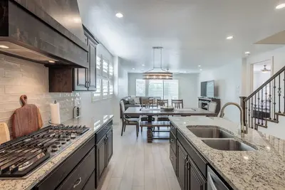 Image de Desert Rose Getaway at The Ledges *Resort Amenities Included! *