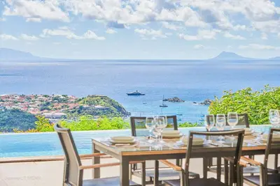 Image de Cactus- Splendid hillside harbor & island views, short walk from a bakery