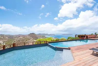 Image de Jable- fully-renovated 6-bedroom villa high up in Petite Salines