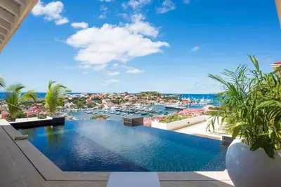 Prestige- Very elegant villa overlooking Gustavia Harbor