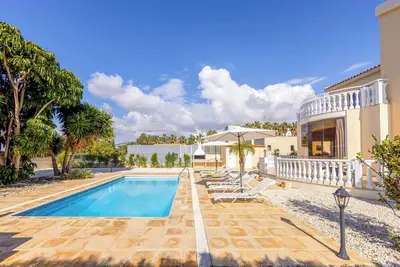 Image de Villa Coral Bee - Trois Chambres Villa, Couchages 6