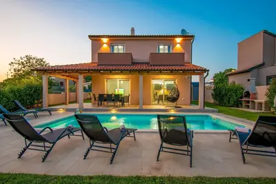 Image de The beautiful Villa Enjoy with a private pool near Pula