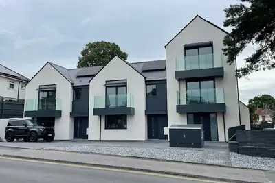 Image de Brand New 3 Bedroom House -Sleeps 6 - Free Parking