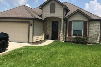 Image de Tomball Cypress Fall No cleaning Fee