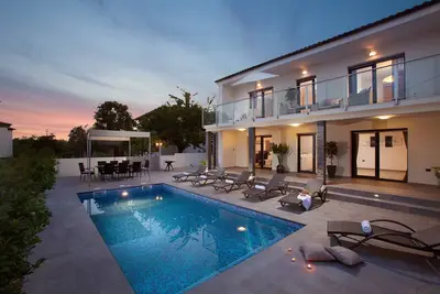 Image de Villa Grey Soul, Strandnahe Villa mit Pool