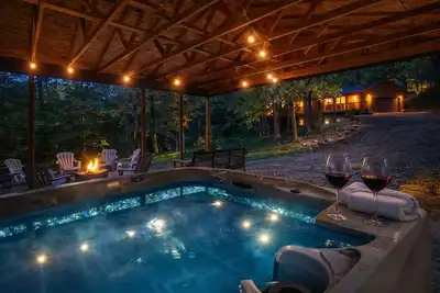 Image de Hot Tub Retreat | Dog-Friendly | Near Waterfalls