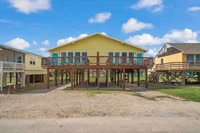 Image de Beach House · Oceanfront 4br, Peaceful, Cozy, Kids/Pet Friendly!
