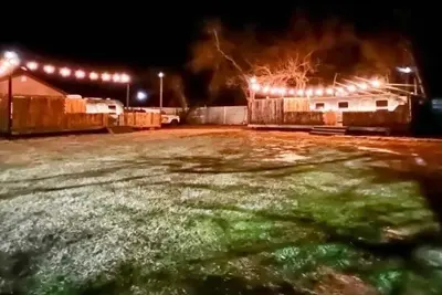 Image de Playin Hookie! Vintage Airstream pulled by Panel Wagon/ converted to a bedroom.