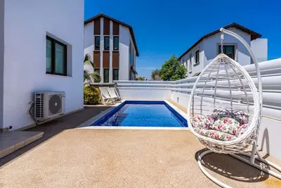 Sea La Vie 3-Bedroom Villa in Protaras