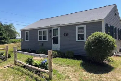 Image de New! Cozy Cottage with Water View