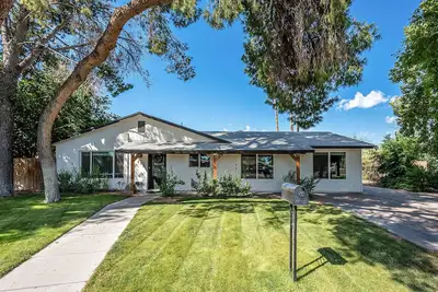 Image de Pet Friendly & Huge Yard Family Home in the Heart of Tempe