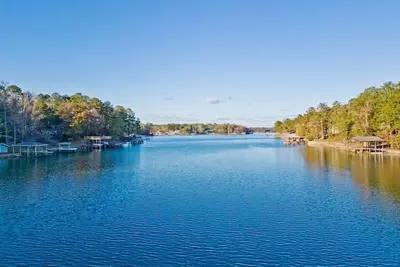 Image de Cabin in the Cove