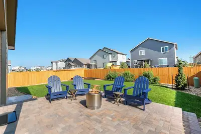 Image de Mead Vacation Rental: Fenced Backyard & Fire Pit!